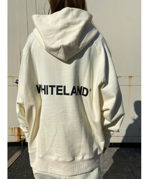 WHITELAND（ホワイトランド）の「WHITELAND/ホワイトランド/ロゴパーカー（パーカー・メンズ・アイボリー/ブラック/ブラウン・LARGE/X-LARGE/MEDIUM）」の10枚目の写真