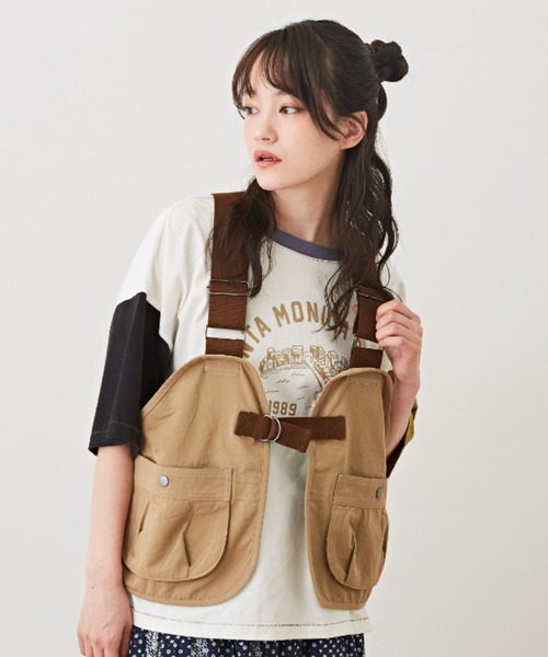 CUBE SUGAR(キューブシュガー)の「高密度ツイルデニムアウトドアハンティングベスト(ベスト・レディース・ベージュ/カーキ/ワンウォッシュ/キナリ・M)」の1枚目の写真