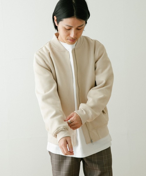 ITEMS URBANRESEARCH（アイテムズ アーバンリサーチ）の「フェイクスエードMA-1（MA-1・メンズ・チャコールグレー/ブラック/ベージュ/カーキ・MEDIUM/LARGE）」の18枚目の写真