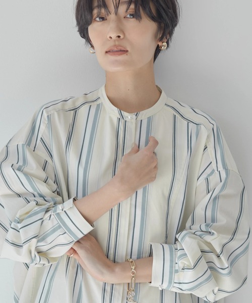 AMERICAN HOLIC（アメリカンホリック）の「パールボタンノーカラーシャツチュニック（シャツ/ブラウス・レディース・イエロー系その他2/オフホワイト/ブルー系その他4・M/L）」の3枚目の写真