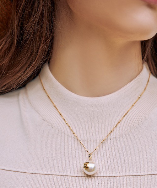 EIMY ISTOIRE（エイミーイストワール）の「ESパールネックレス（ネックレス・レディース・ゴールド・FREE）」の4枚目の写真