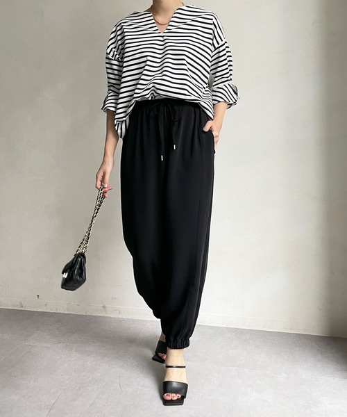 DouDou（ドゥドゥ）の「裾絞りパンツ（その他パンツ・レディース・ブラック/ベージュ・FREE）」の3枚目の写真