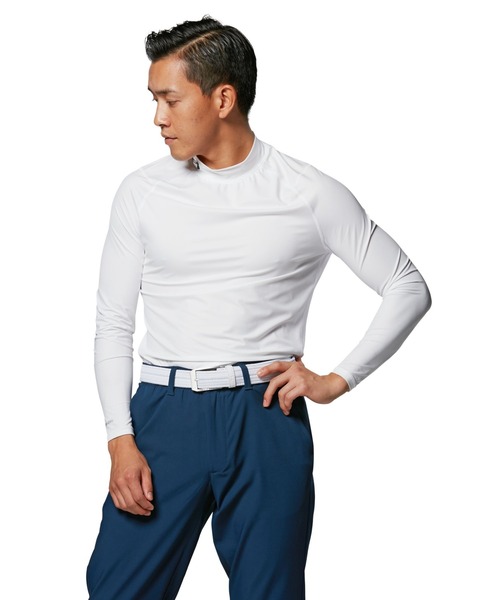 UNDER ARMOUR(アンダーアーマー)の「UAアイソチル フィッティド ロングスリーブ モック シャツ(ゴルフ/メンズ)(Tシャツ/カットソー・メンズ・ホワイト/ブラック・L/S/M/XL/XXL)」の2枚目の写真