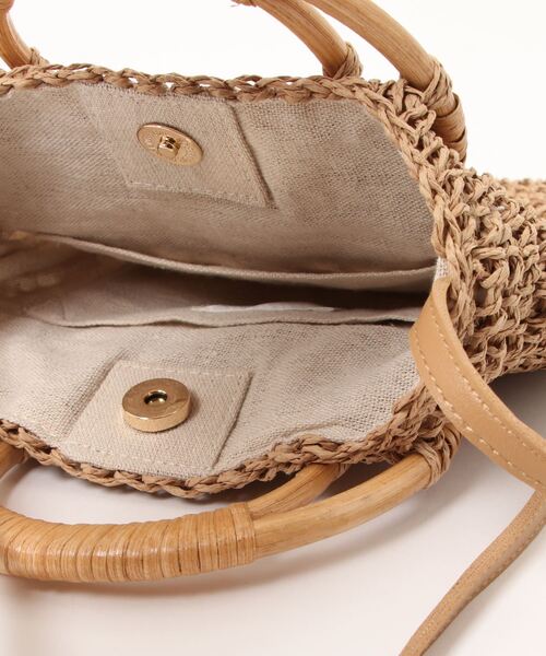 Te chichi（テチチ）の「ラタン丸ハンドルペーパーショルダーバッグ（ショルダーバッグ・レディース・ダークブラウン/キャメル・ﾌﾘ-）」の5枚目の写真