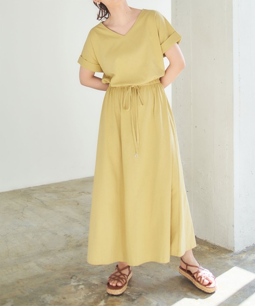 titivate(ティティベイト)の「Vネックカットソーリラックスワンピース(ワンピース・レディース・イエロー/ピンク/ライトブラウン/ブラック・S/M/L)」の3枚目の写真