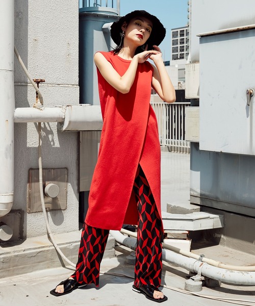 Narcissus(ナルシス)の「【Narcissus】ガラプリーツパンツ(その他パンツ・レディース・レッド/ブラック・FREE)」の18枚目の写真