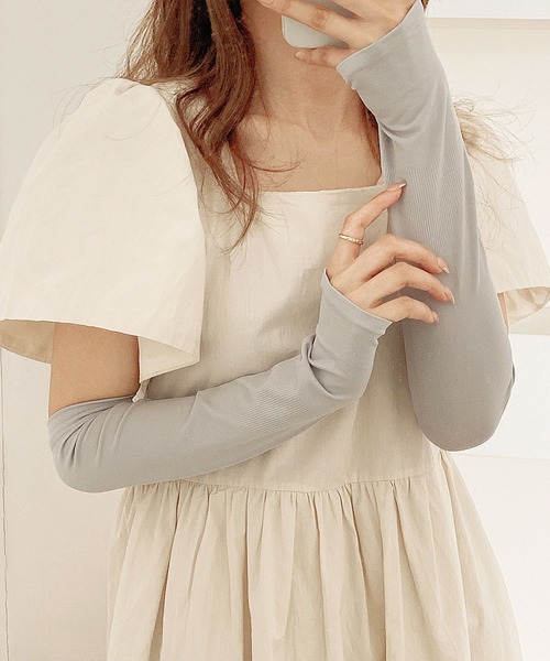 EPICKS（エピックス）の「カラーアームカバー（アームカバー・レディース・ホワイト/ブラック/ベージュ/グレー/サックスブルー/イエロー/グリーン/ダークパープル/ライトパープル/ピンクベージュ・F）」の3枚目の写真