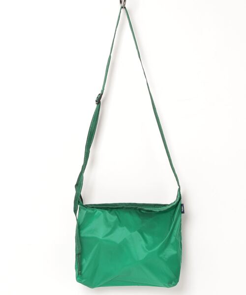 MAKE UP(メイクアップ)の「MAKE UP 撥水軽量ナイロン サコッシュ【折りたたみ 無地】(ショルダーバッグ・レディース・ダークグリーン/グレー/ネイビー/グリーン/ダークグレー/シルバー/ワイン/ゴールド・FREE)」の5枚目の写真