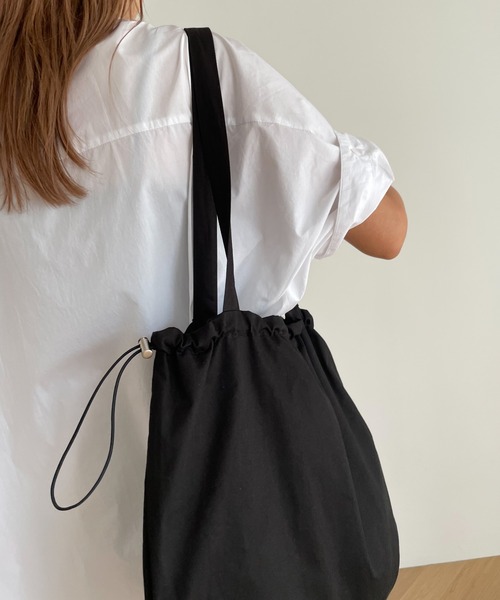 CANAL JEAN(キャナルジーン)の「El mar(エルマール) ドローコードコットントートバッグ(トートバッグ・レディース・ブラック/アイボリー・ONE SIZE)」の4枚目の写真