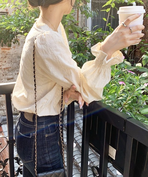 Amulet(アミュレット)の「刺繍ブラウス(シャツ/ブラウス・レディース・クリーム・M/L/XL)」の7枚目の写真