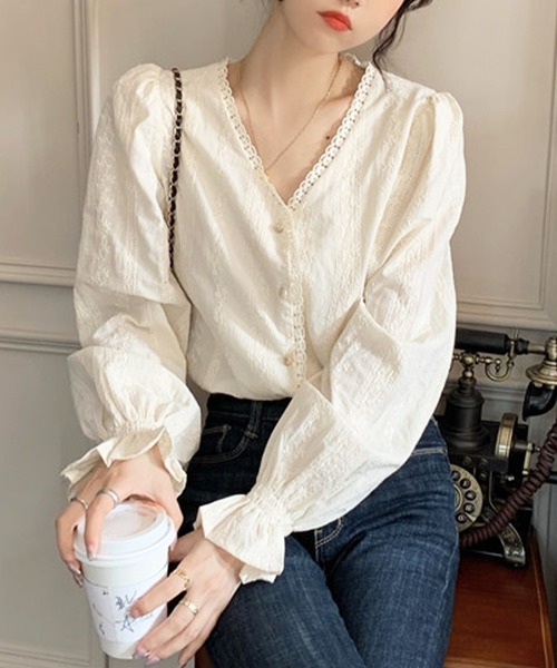 Amulet(アミュレット)の「刺繍ブラウス(シャツ/ブラウス・レディース・クリーム・M/L/XL)」の9枚目の写真