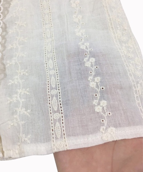 Amulet(アミュレット)の「刺繍ブラウス(シャツ/ブラウス・レディース・クリーム・M/L/XL)」の8枚目の写真
