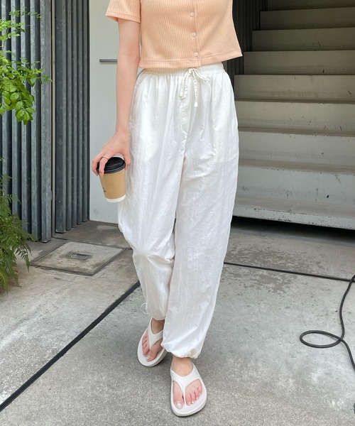 LE MORE(リモア)の「ナイロンカーゴパンツ(カーゴパンツ・レディース・ピンク/アイボリー/ベージュ・FREE)」の12枚目の写真