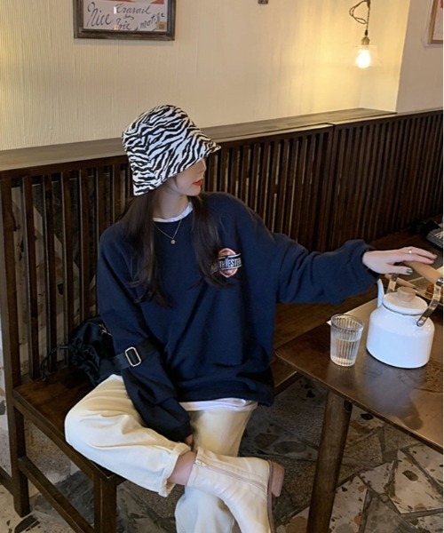 ARCADE（アーケード）の「NORTH WESTERN ロゴ 韓国風 ルーズスウェットプルオーバー ロンTEE（スウェット・レディース・ネイビー/グレー・FREE）」の10枚目の写真