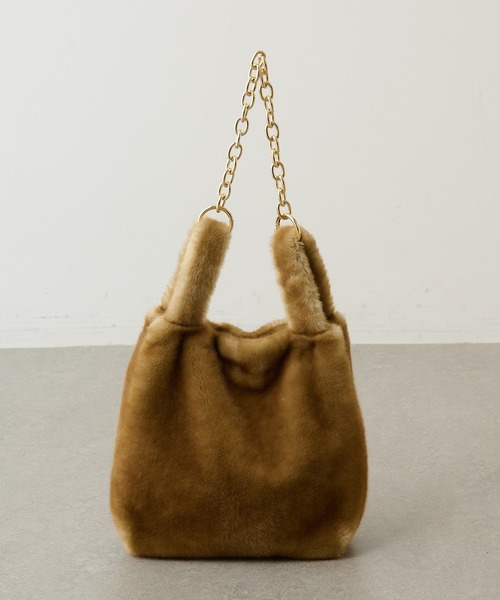 a point(アポワン)の「【a point】フェイクファーバッグ(ショルダーバッグ・レディース・キャメル・FREE)」の2枚目の写真