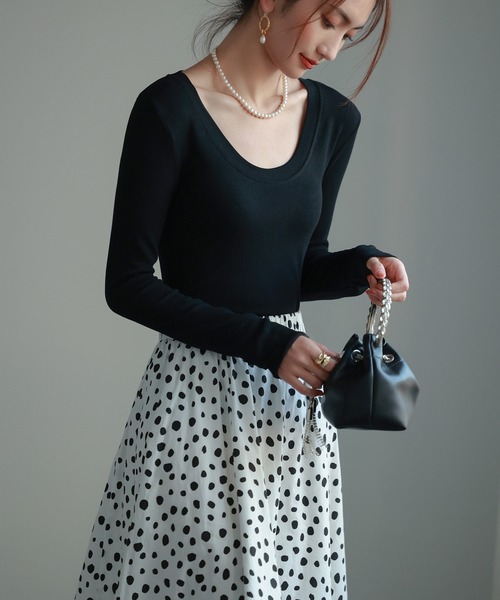 SAISON DE PAPILLON（セゾンドパピヨン）の「リブカットソーロングTシャツ（Tシャツ/カットソー・レディース・ブラック/グレー/ホワイト/ベージュ/ブラウン・フリー）」の17枚目の写真