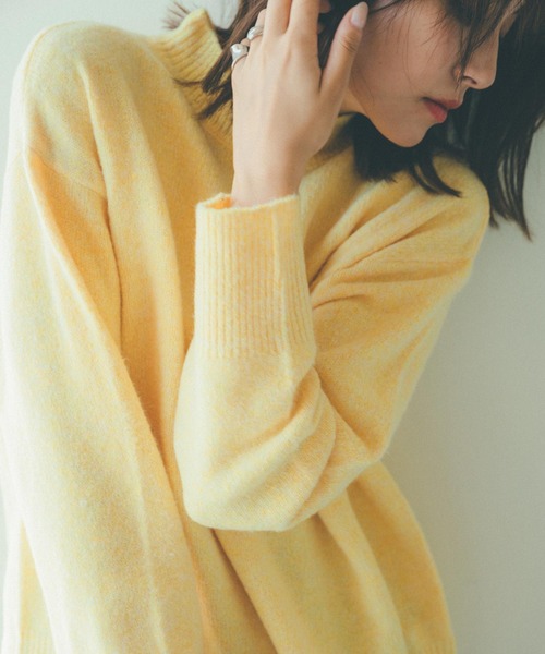 KOBE LETTUCE（コウベレタス）の「ウォッシャブルモヘア風モックネックニットトップス（ニット/セーター・レディース・ブラック/ベージュ/ピンク/イエロー/ライトグリーン/アイボリー/モカ/チャコール/パープル/ライトグリーン系/グレー系/ベージュ系1/パープル系/イエロー系/ブラック系/ブラウン系/ピンク系/ベージュ系/ベージュ系2/アイボリー系/ピンク系1/アイボリー系1/アイボリー系2/ピンク系2/ネイビー×ホワイト/ボルドー/レッド系/ネイビー系・M/L/M1/L1）」の21枚目の写真