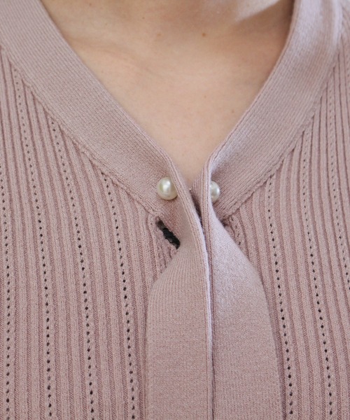 ASTORIA ODIER（アストリアオディール）の「2wayボウタイニットプルオーバー（ニット/セーター・レディース・ベージュ/モカ/ホワイト/ブラック/ピンクベージュ・MEDIUM/LARGE）」の9枚目の写真