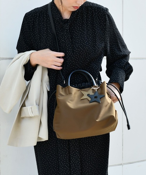 LAZY SUSAN（レイジースーザン）の「トートバッグ　ダブルスター　ミニ（トートバッグ・レディース・ブラック/カーキ/ベージュ・FREE）」の17枚目の写真