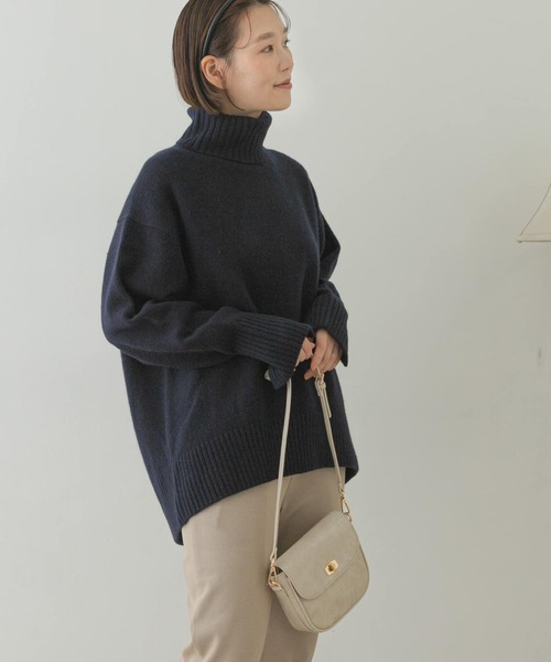 F by ROSSO（エフバイロッソ）の「F by ROSSO　ハミルトンラムズウールタートルニット（ニット/セーター・レディース・ネイビー/イエロー/ブルー/モカ/アイボリー・FREE）」の3枚目の写真