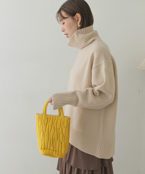 F by ROSSO（エフバイロッソ）の「F by ROSSO　ハミルトンラムズウールタートルニット（ニット/セーター・レディース・ネイビー/イエロー/ブルー/モカ/アイボリー・FREE）」の7枚目の写真