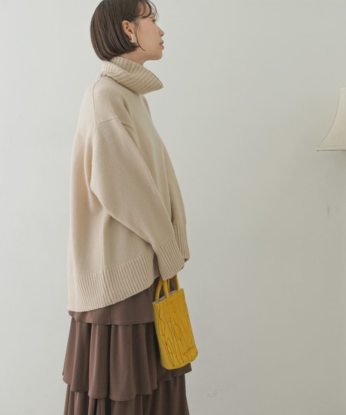 F by ROSSO（エフバイロッソ）の「F by ROSSO　ハミルトンラムズウールタートルニット（ニット/セーター・レディース・ネイビー/イエロー/ブルー/モカ/アイボリー・FREE）」の9枚目の写真