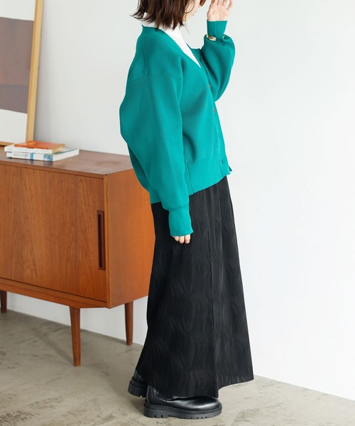 GeeRA(ジーラ)の「変形プリーツタイトスカート(スカート・レディース・ブラック/グリーン/ブルー・SMALL/MEDIUM/LARGE)」の6枚目の写真