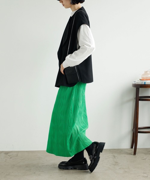 GeeRA(ジーラ)の「変形プリーツタイトスカート(スカート・レディース・ブラック/グリーン/ブルー・SMALL/MEDIUM/LARGE)」の12枚目の写真