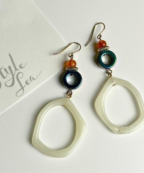 StyleSea（スタイルシー）の「変形クリアピアス（ピアス（両耳用）・レディース・ホワイト/ブラウン/ライトブラウン/クリア・FREE）」の2枚目の写真