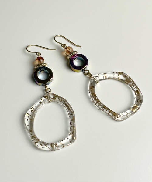 StyleSea（スタイルシー）の「変形クリアピアス（ピアス（両耳用）・レディース・ホワイト/ブラウン/ライトブラウン/クリア・FREE）」の4枚目の写真