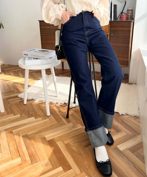 moment+(モーメントプラス)の「【累計販売枚数4万枚突破!】ロールアップデニムパンツ(デニムパンツ・レディース・インディゴブルー/サックスブルー/ブルー・M/L/S)」の11枚目の写真