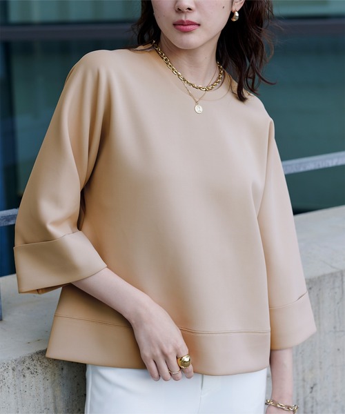 UR'S(ユアーズ)の「ボンディングダブルカフストップス(Tシャツ/カットソー・レディース・グリーン/ブラック/ホワイト/ベージュ・L/S/M)」の3枚目の写真