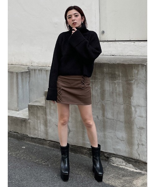 ENVYM(アンビー)の「ローウエストレースUP SK(スカート・レディース・ブラック/ブラウン・SMALL/MEDIUM)」の6枚目の写真