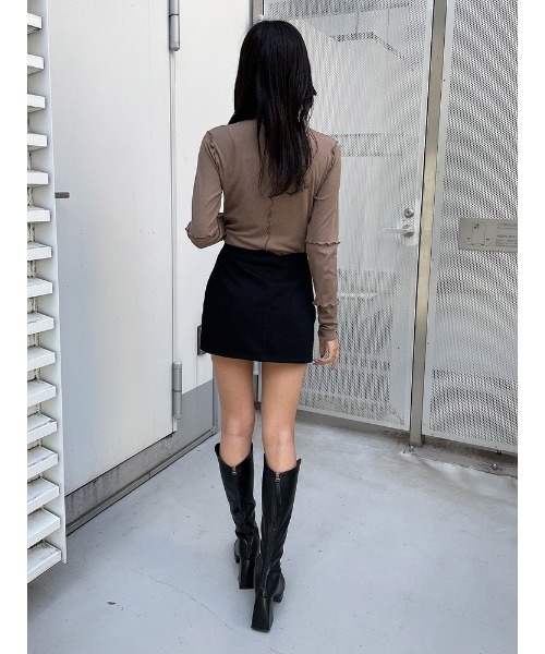 ENVYM(アンビー)の「ローウエストレースUP SK(スカート・レディース・ブラック/ブラウン・SMALL/MEDIUM)」の22枚目の写真