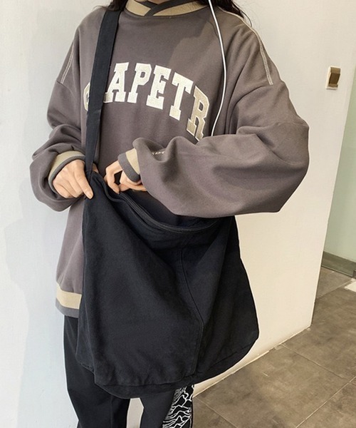 wears(ウェアーズ)の「キャンバスビッグショルダーバッグ(ショルダーバッグ・レディース・アイボリー/ブラック・FREE)」の2枚目の写真