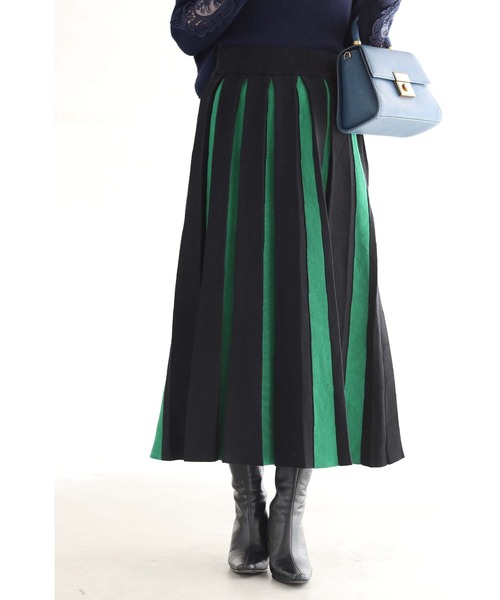 cawaii(カワイイ)の「幅広プリーツのバイカラーラインニットスカート(スカート・レディース・グリーン・FREE)」の6枚目の写真