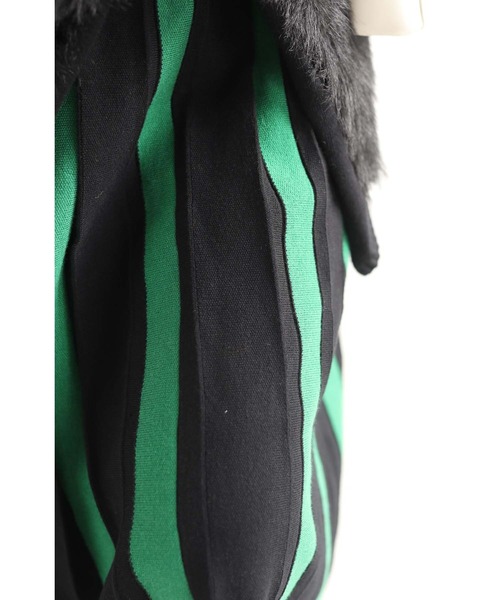 cawaii(カワイイ)の「幅広プリーツのバイカラーラインニットスカート(スカート・レディース・グリーン・FREE)」の7枚目の写真