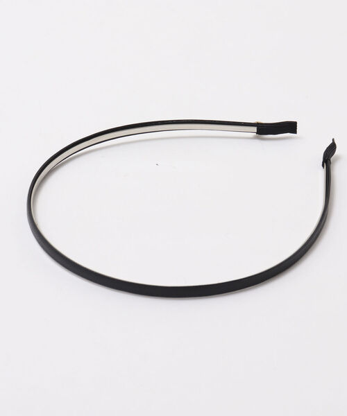 NOLLEY’S（ノーリーズ）の「フェイクレザー細カチューシャ（カチューシャ・レディース・ブラック・FREE）」の3枚目の写真