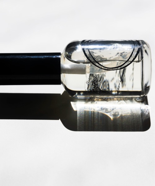 O SKIN & HAIR（オースキンアンドヘア）の「オー・オイル モイスト 50ml〈ブラック〉（ヘアオイル/ヘアミルク・レディース・その他・FREE）」の6枚目の写真