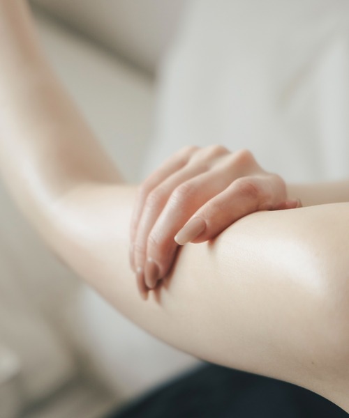 O SKIN & HAIR（オースキンアンドヘア）の「オー・オイル モイスト 50ml〈ブラック〉（ヘアオイル/ヘアミルク・レディース・その他・FREE）」の18枚目の写真