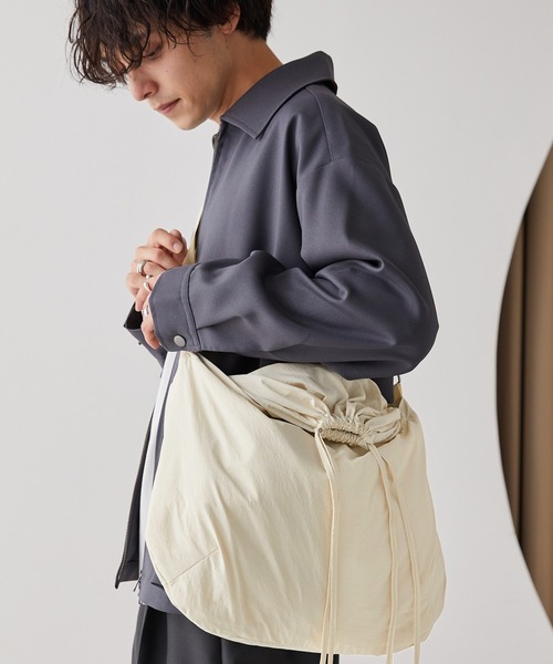 ベージュ ドローストリング ショルダーバッグ ドローストリングショルダーバック（ショルダーバッグ）｜MONO