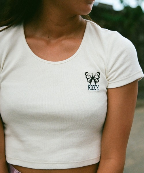 ROXY(ロキシー)の「BUTTERFLY TEE/ロキシー半袖Tシャツ(Tシャツ/カットソー・レディース・ブラック/ホワイト/パープル・MEDIUM/LARGE)」の2枚目の写真