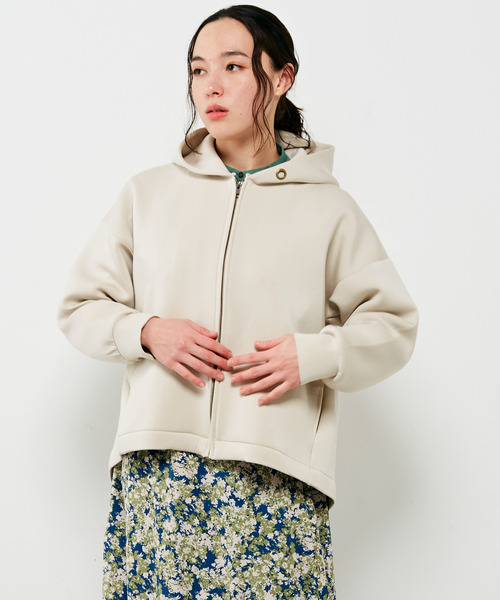 MELROSE claire(メルローズ クレール)の「【スッキリとスポーティーで上品な生地感☆大人っぽく落ち着きのあるパーカー♪】(パーカー・レディース・オフホワイト/ベージュ/ブラック・FREE)」の1枚目の写真