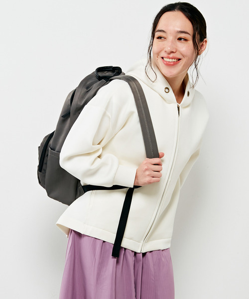 MELROSE claire(メルローズ クレール)の「【スッキリとスポーティーで上品な生地感☆大人っぽく落ち着きのあるパーカー♪】(パーカー・レディース・オフホワイト/ベージュ/ブラック・FREE)」の2枚目の写真