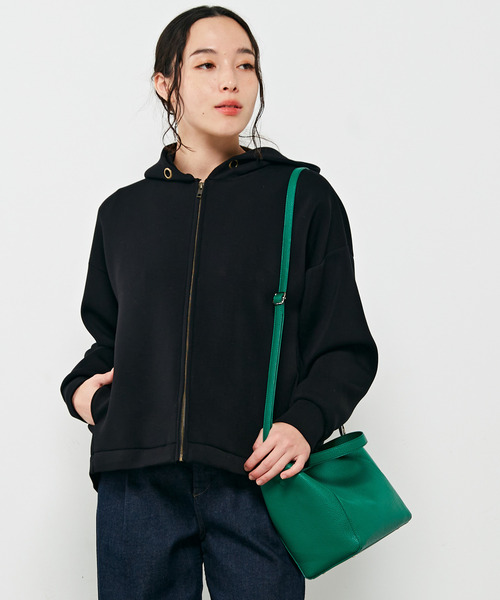 MELROSE claire(メルローズ クレール)の「【スッキリとスポーティーで上品な生地感☆大人っぽく落ち着きのあるパーカー♪】(パーカー・レディース・オフホワイト/ベージュ/ブラック・FREE)」の3枚目の写真