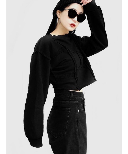 LVEU.（ラブユ.）の「Out seam design cropped sweat(Ai select) / アウトシームデザインクロップドスウェット（Tシャツ/カットソー・レディース・ブラック・FREE）」の4枚目の写真
