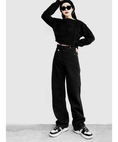 LVEU.（ラブユ.）の「Out seam design cropped sweat(Ai select) / アウトシームデザインクロップドスウェット（Tシャツ/カットソー・レディース・ブラック・FREE）」の7枚目の写真