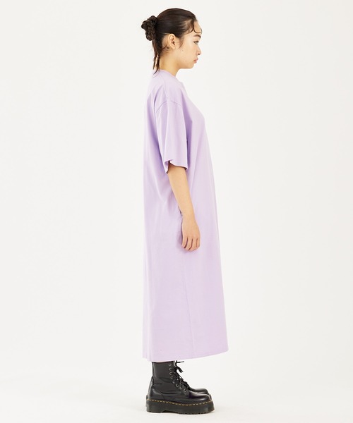 X-girl（エックスガール）の「VERTICAL WORD LOGO S/S TEE DRESS（ワンピース・レディース・ブラック/ライトパープル/オリーブ・S/M）」の16枚目の写真