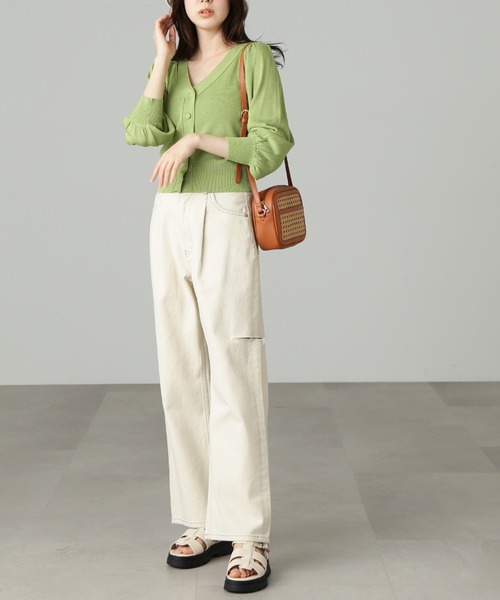 FREE'S MART(フリーズマート)の「【3サイズ展開XS-M】サイドカットタックワイドデニムパンツ【低身長サイズ有】(デニムパンツ・レディース・ブルー系その他2/ホワイト・MEDIUM/SMALL/X-SMALL)」の3枚目の写真