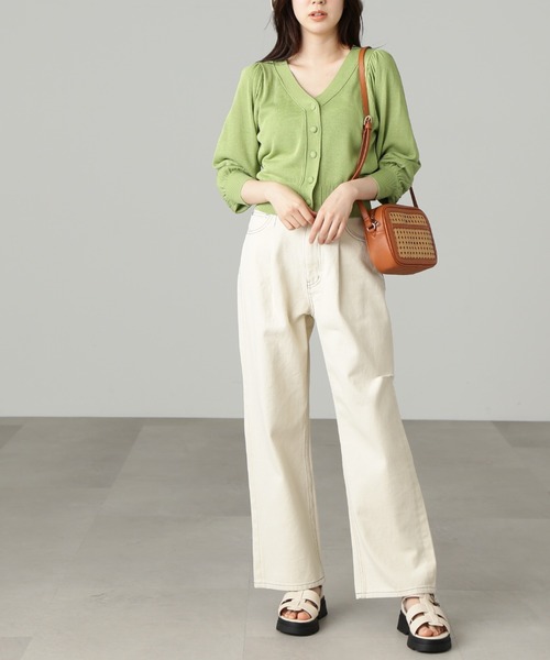 FREE'S MART(フリーズマート)の「【3サイズ展開XS-M】サイドカットタックワイドデニムパンツ【低身長サイズ有】(デニムパンツ・レディース・ブルー系その他2/ホワイト・MEDIUM/SMALL/X-SMALL)」の5枚目の写真